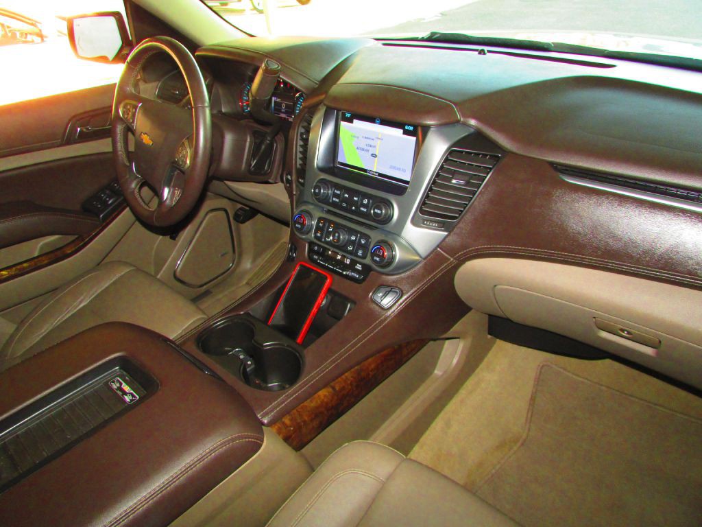 2017 Chevrolet Tahoe Image 17