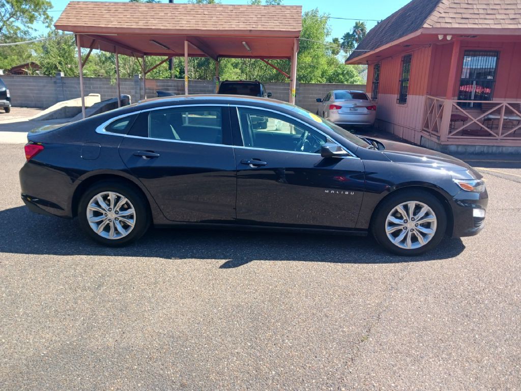 2023 Chevrolet Malibu Image 2