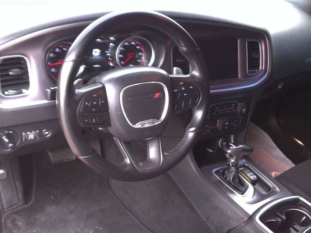 2021 Dodge Charger Image 12