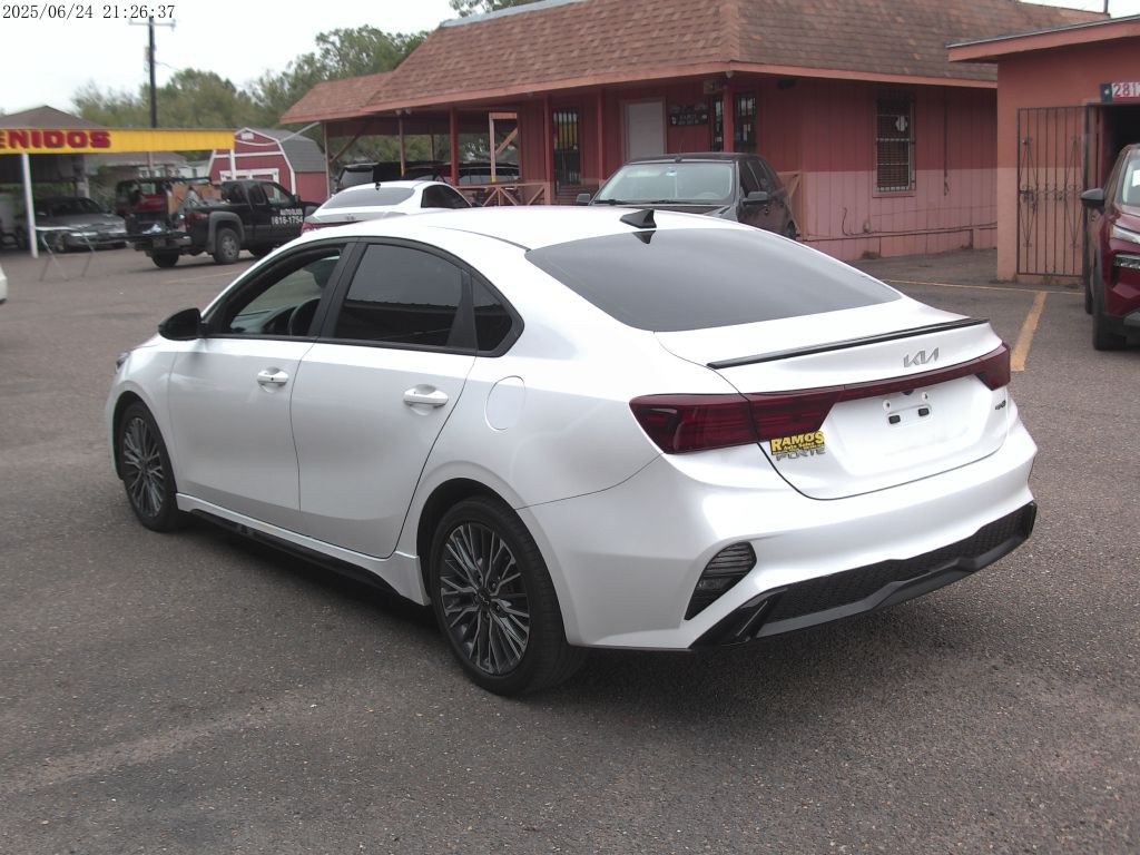 2023 Kia Forte Image 4