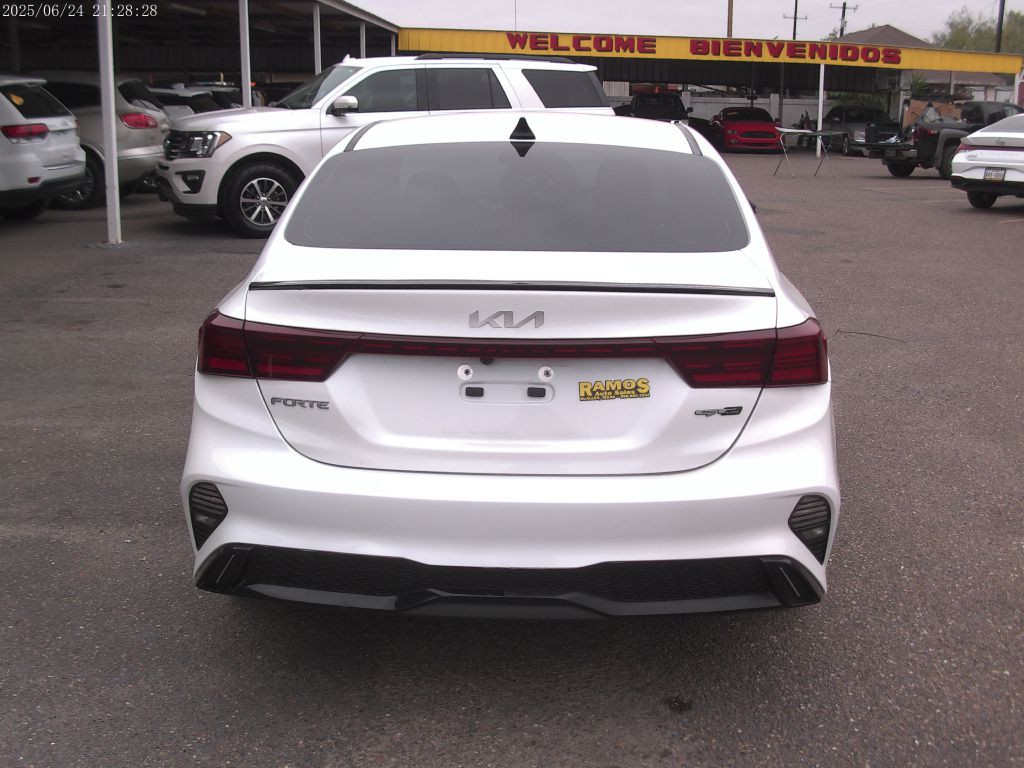 2023 Kia Forte Image 5
