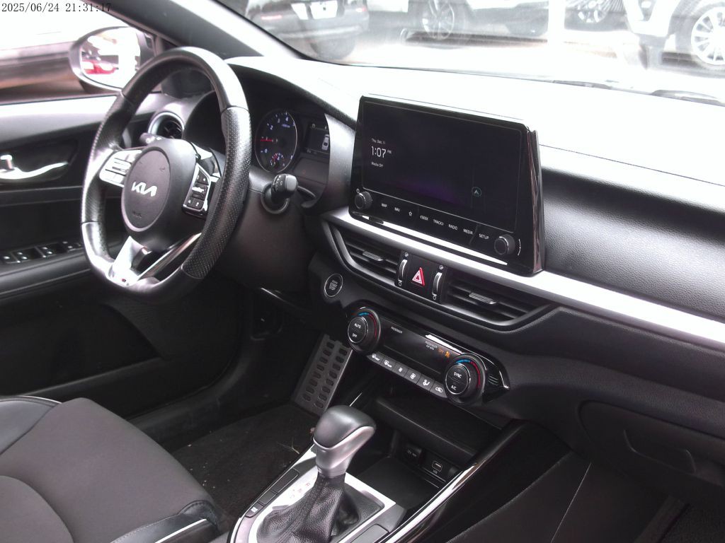 2023 Kia Forte Image 14