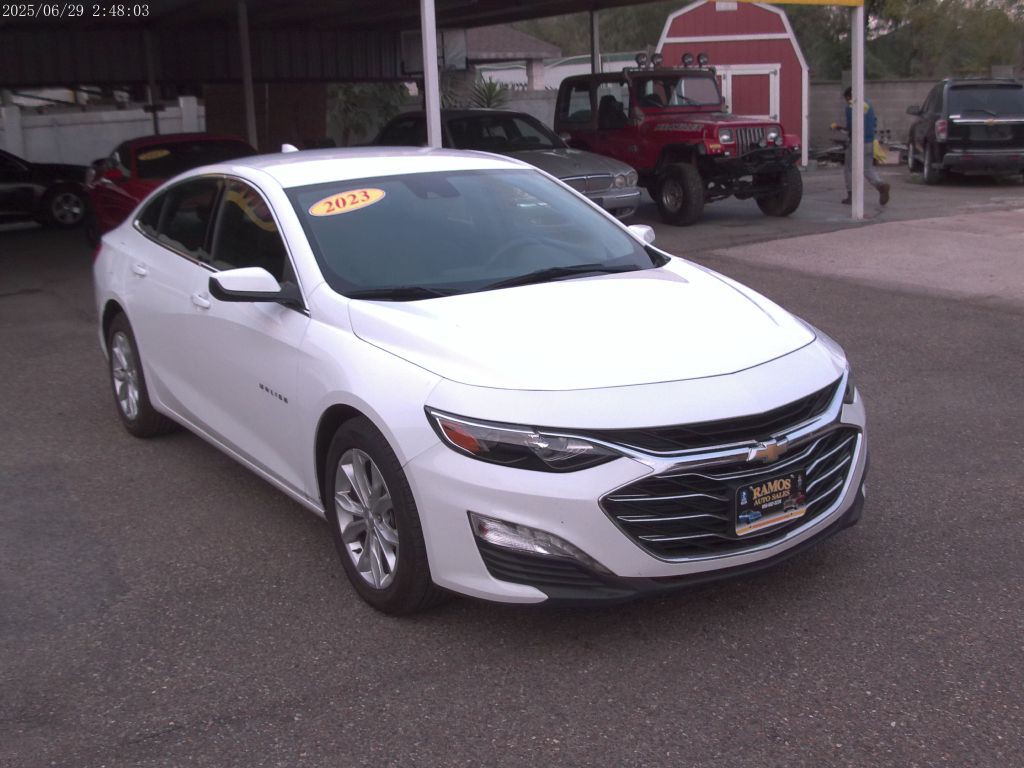 2023 Chevrolet Malibu Image 3