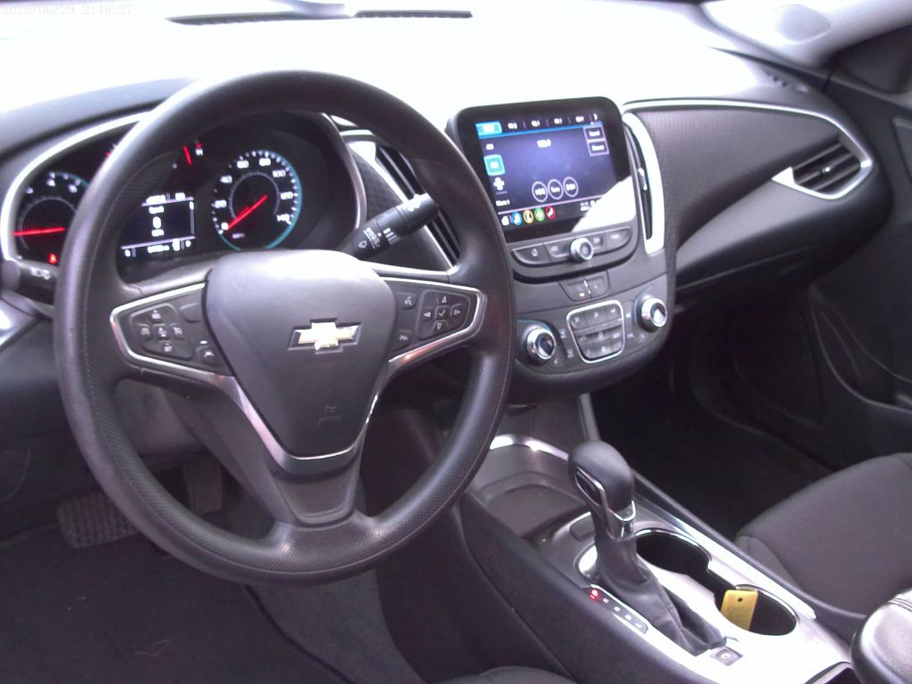 2023 Chevrolet Malibu Image 12