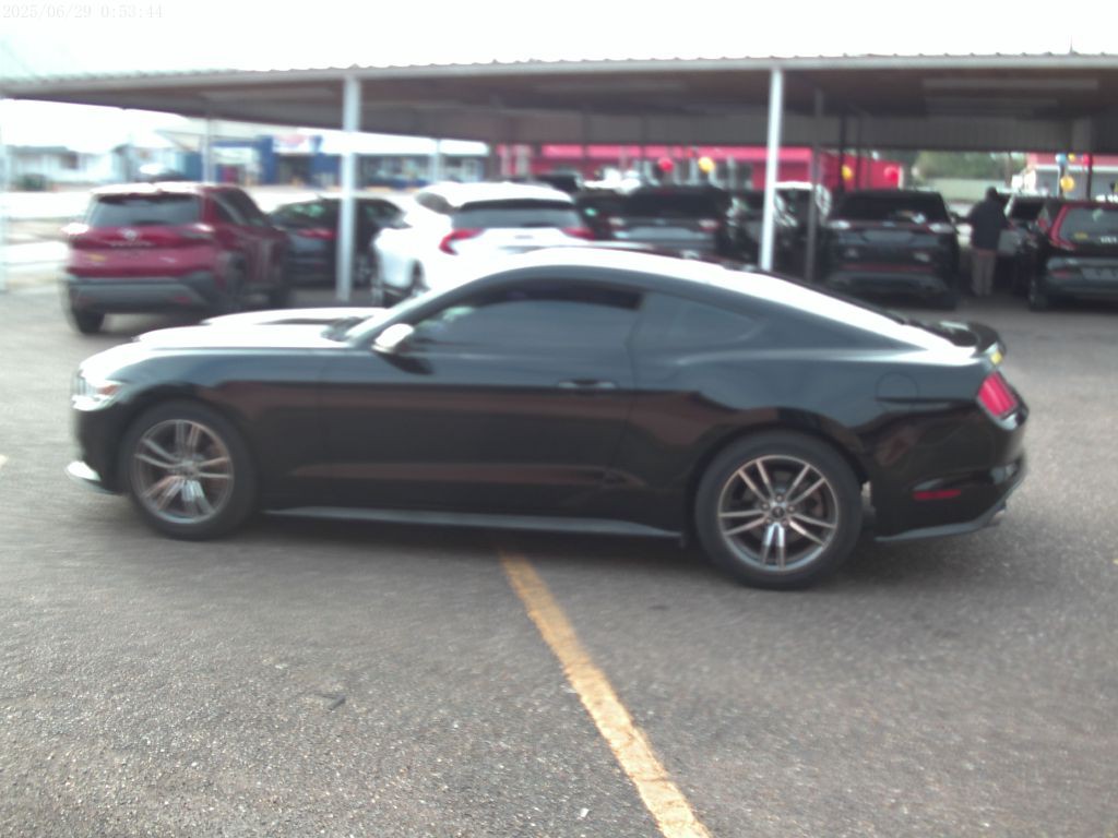 2017 Ford Mustang Image 7