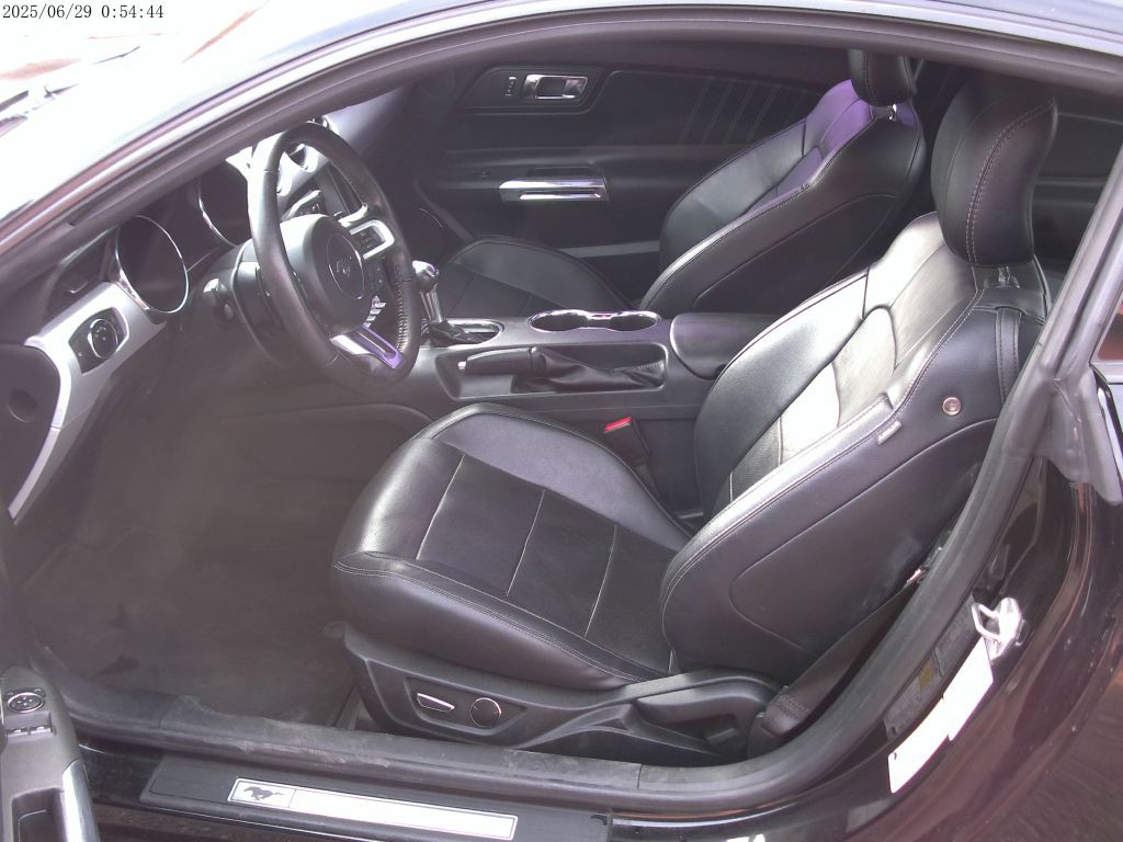 2017 Ford Mustang Image 10