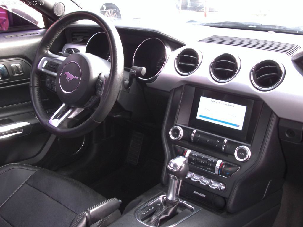 2017 Ford Mustang Image 13