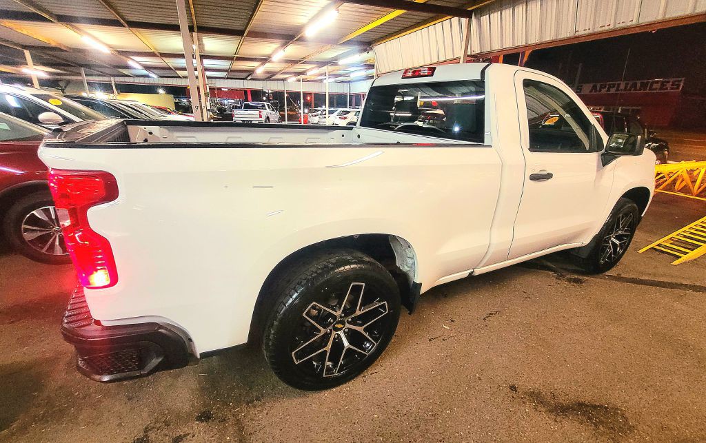 2023 Chevrolet Silverado 1500 Image 6