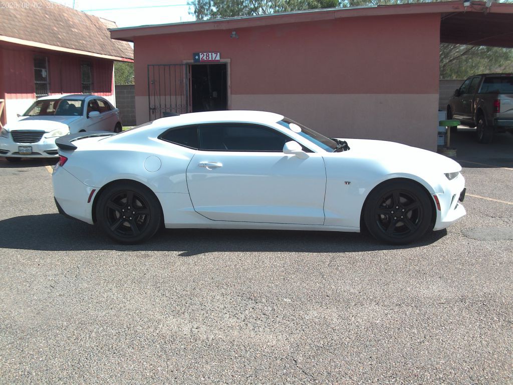 2017 Chevrolet Camaro Image 4