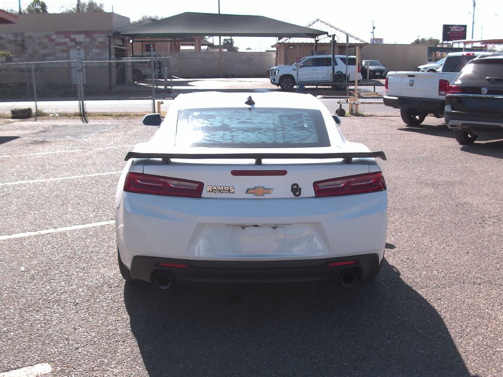 2017 Chevrolet Camaro Image 6