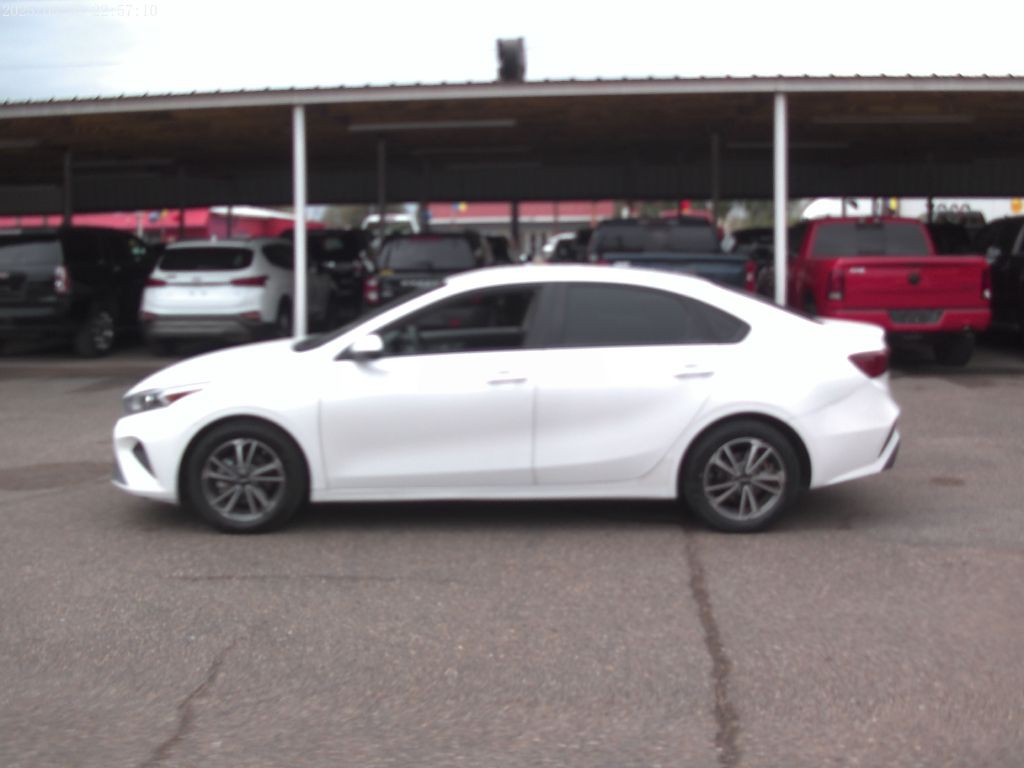 2022 Kia Forte Image 8