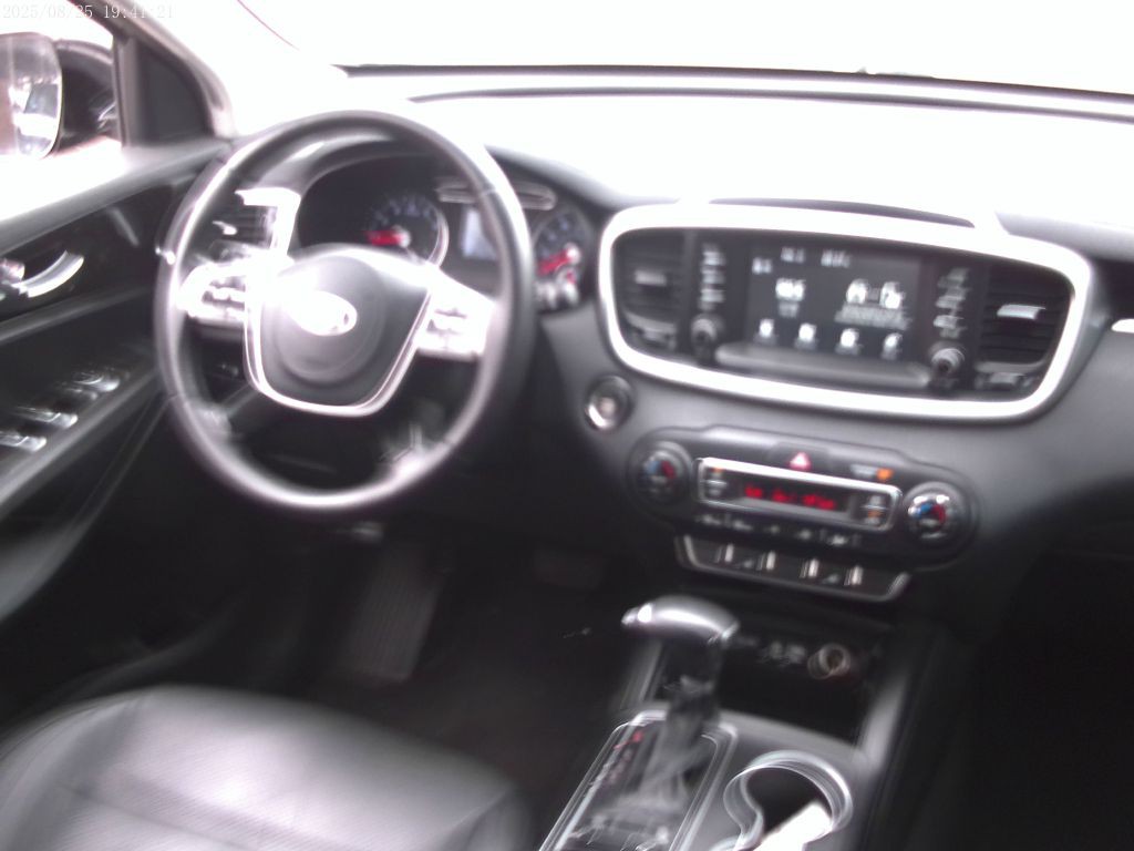 2020 Kia Sorento Image 18