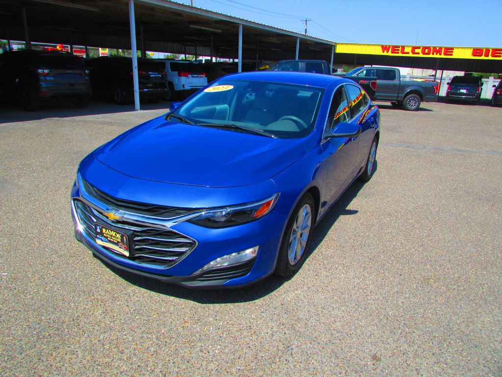 2023 Chevrolet Malibu Image 3