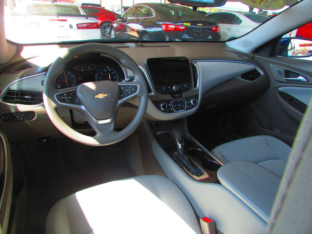 2023 Chevrolet Malibu Image 15