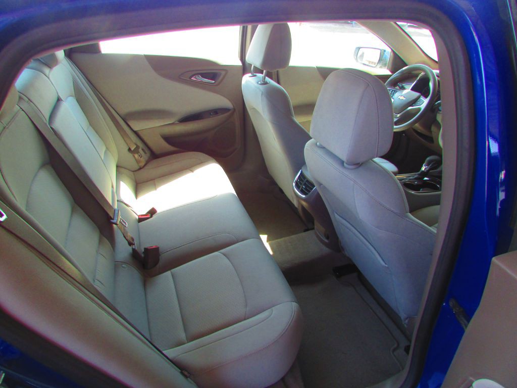 2023 Chevrolet Malibu Image 18