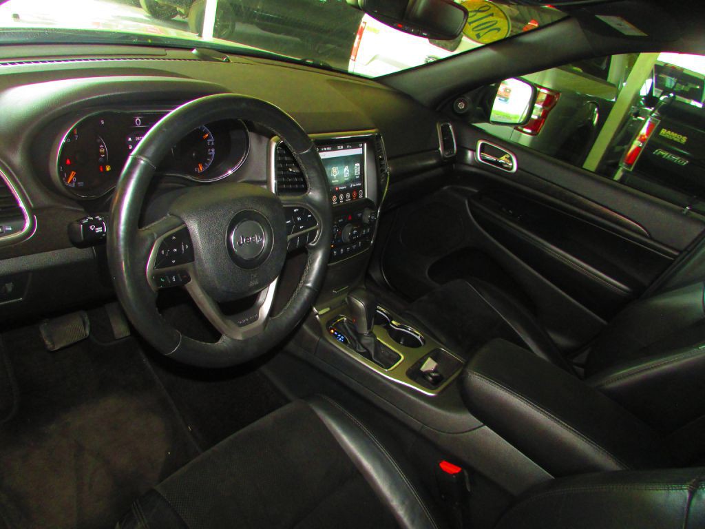 2018 Jeep Grand Cherokee Image 12