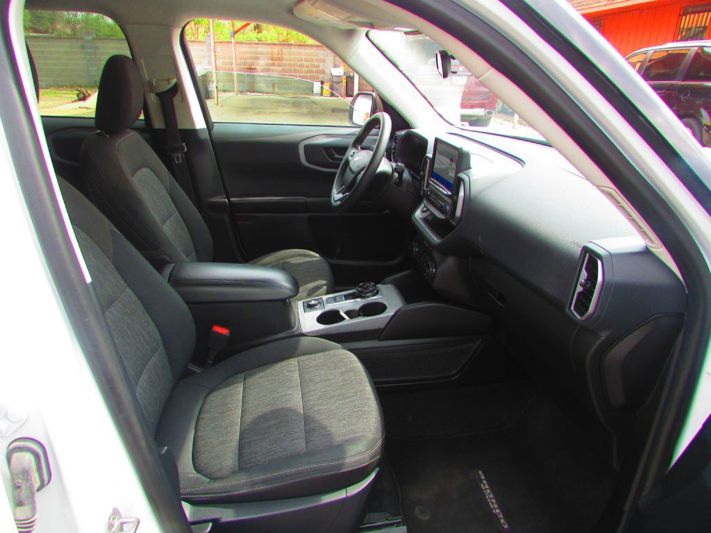 2021 Ford Bronco Image 15