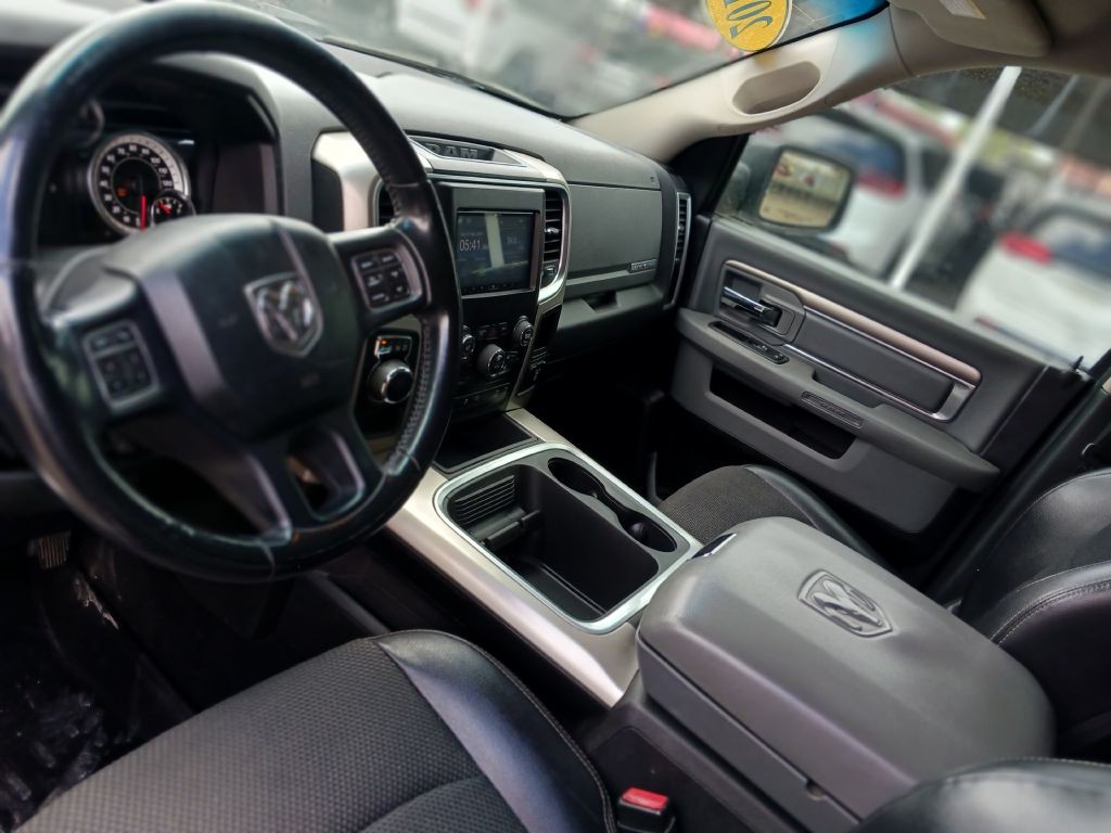 2018 RAM 1500 Image 12