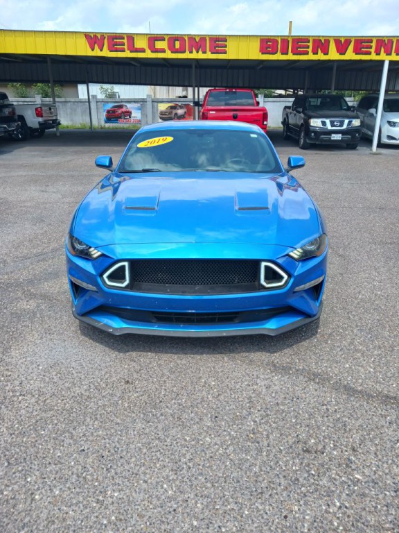 2019 Ford Mustang Image 2