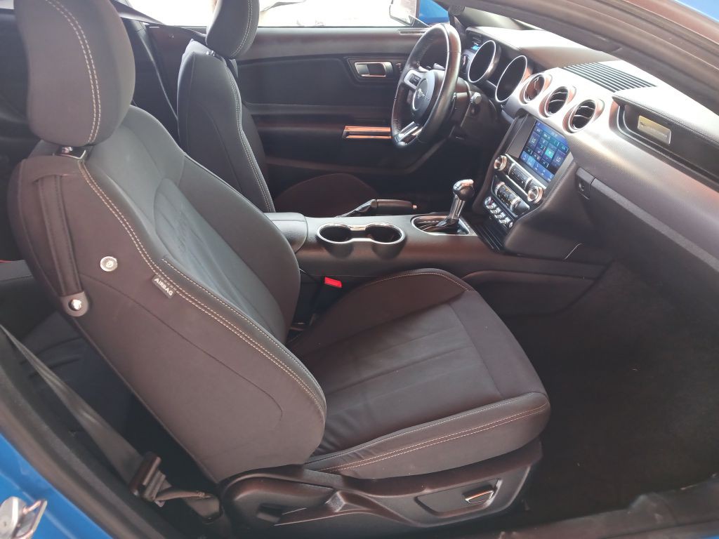 2019 Ford Mustang Image 16