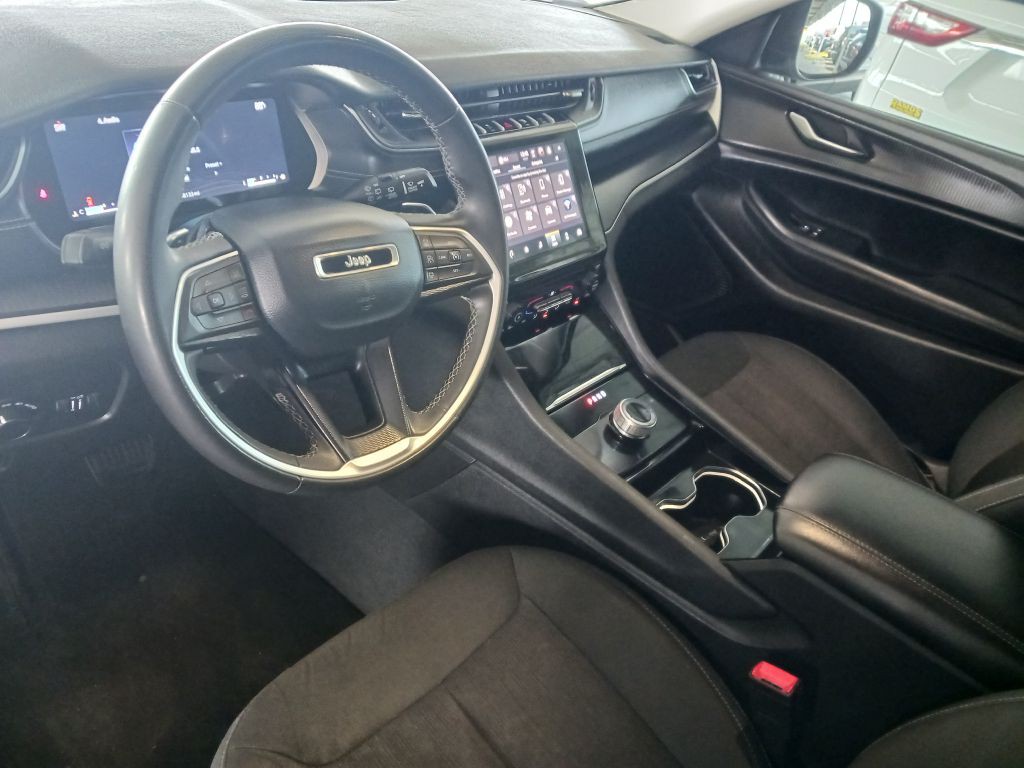 2023 Jeep Grand Cherokee Image 13