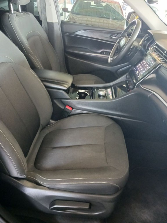 2023 Jeep Grand Cherokee Image 18