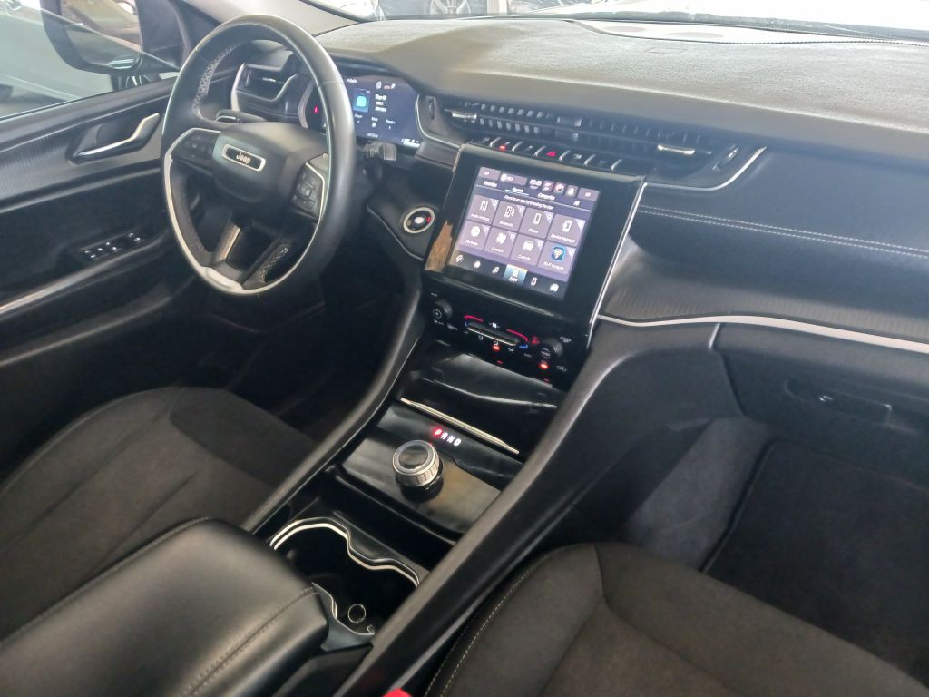 2023 Jeep Grand Cherokee Image 19