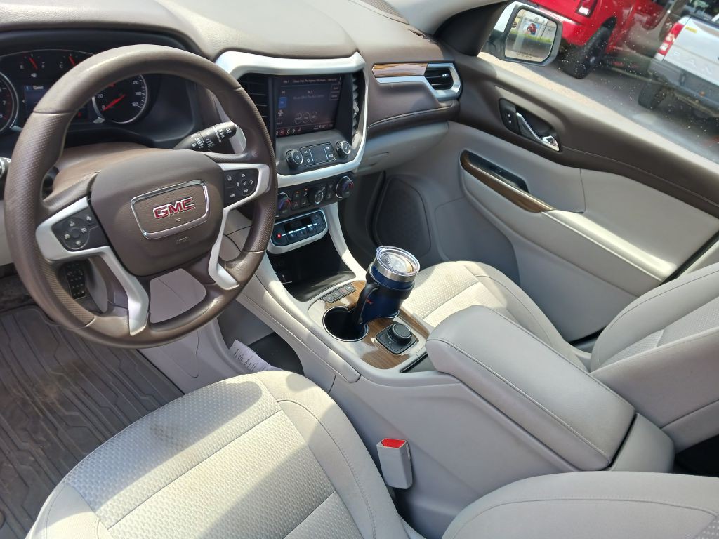 2022 GMC Acadia Image 10