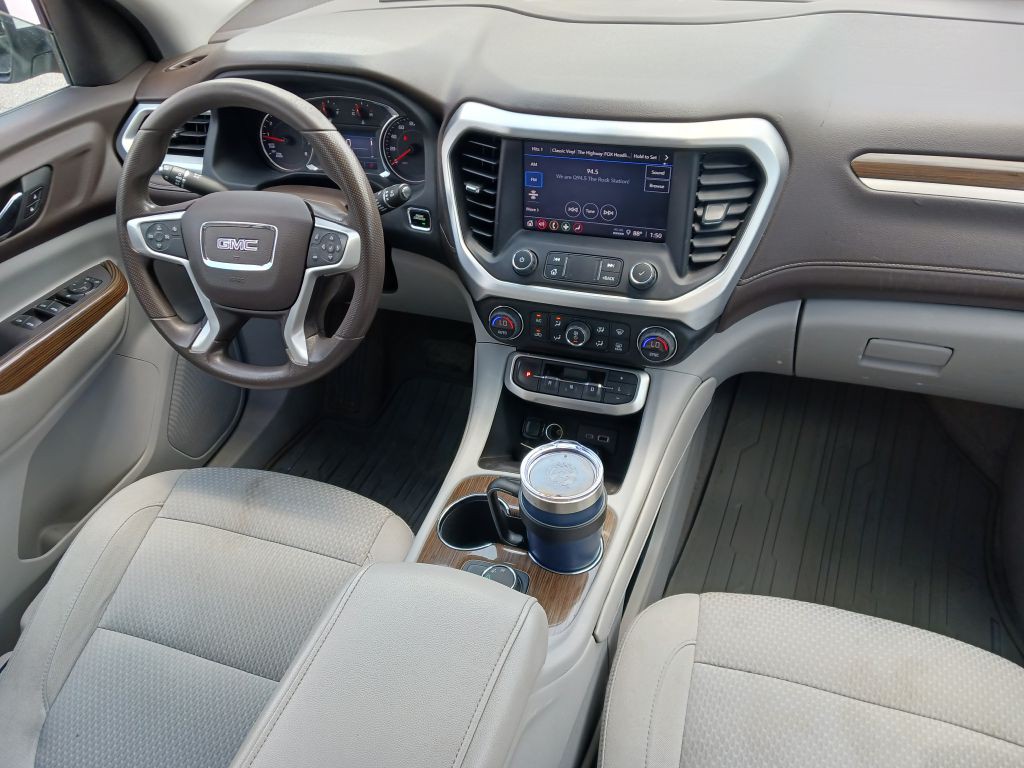 2022 GMC Acadia Image 16