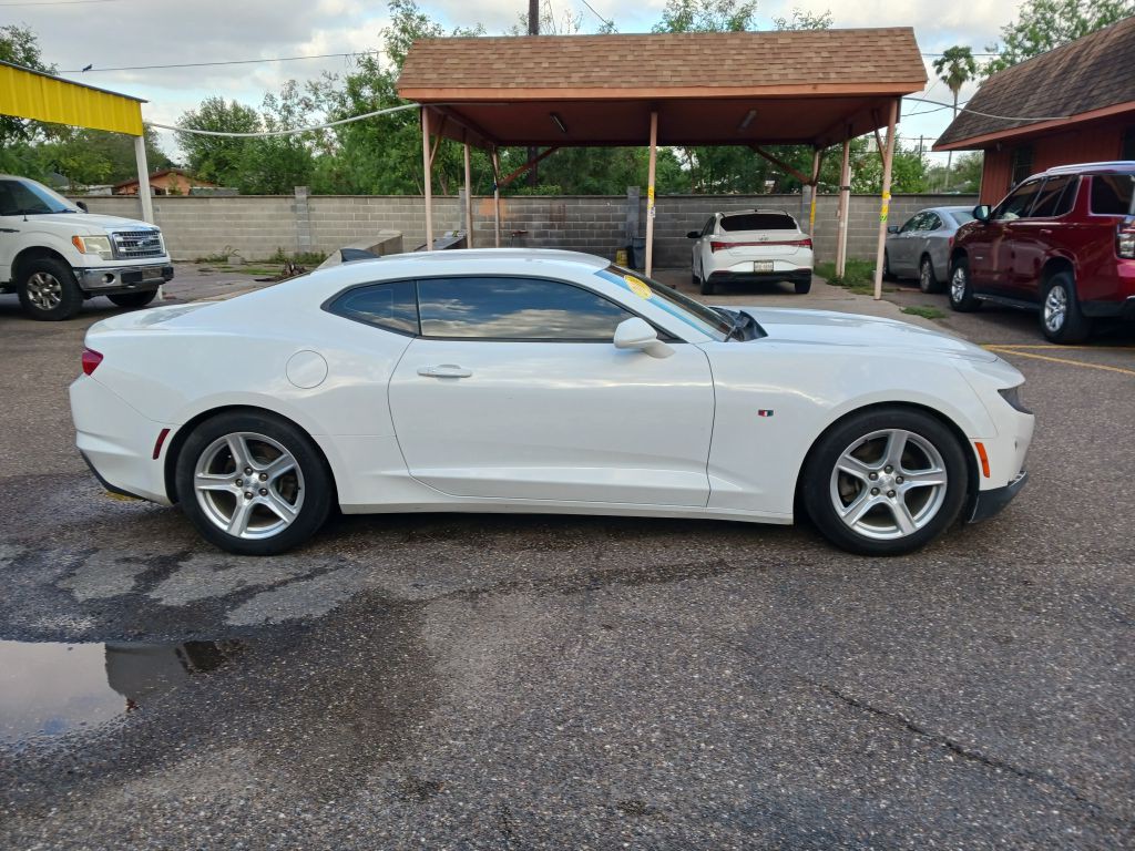 2019 Chevrolet Camaro Image 3
