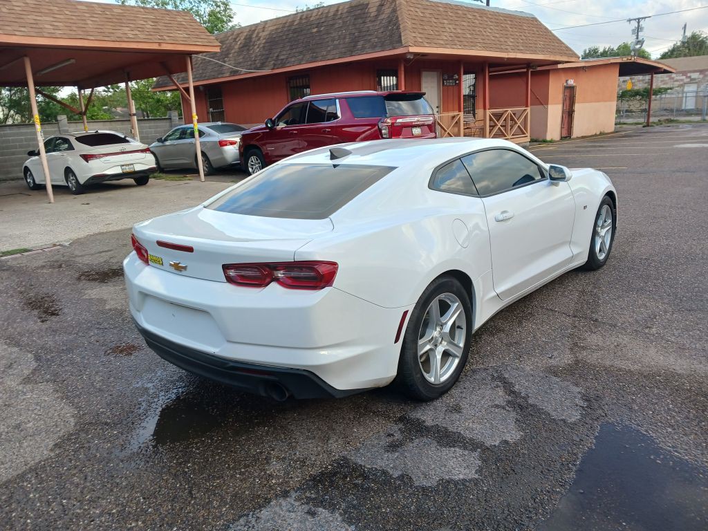 2019 Chevrolet Camaro Image 4