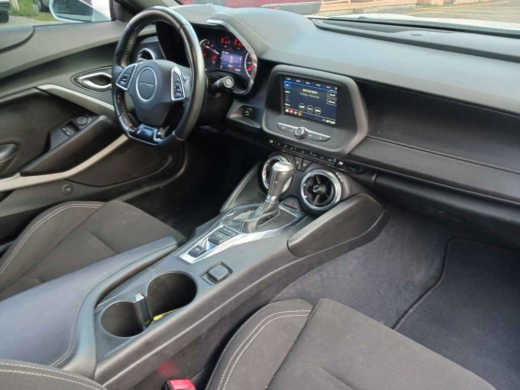 2019 Chevrolet Camaro Image 11