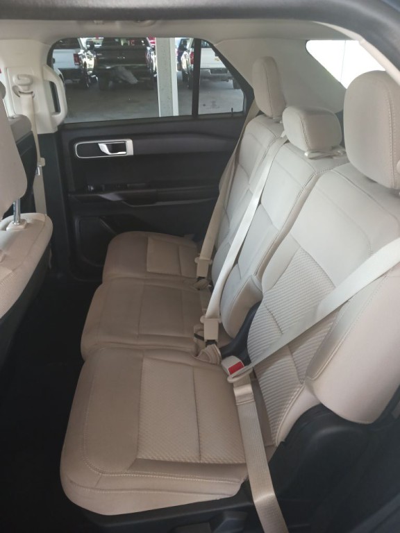 2020 Ford Explorer Image 13