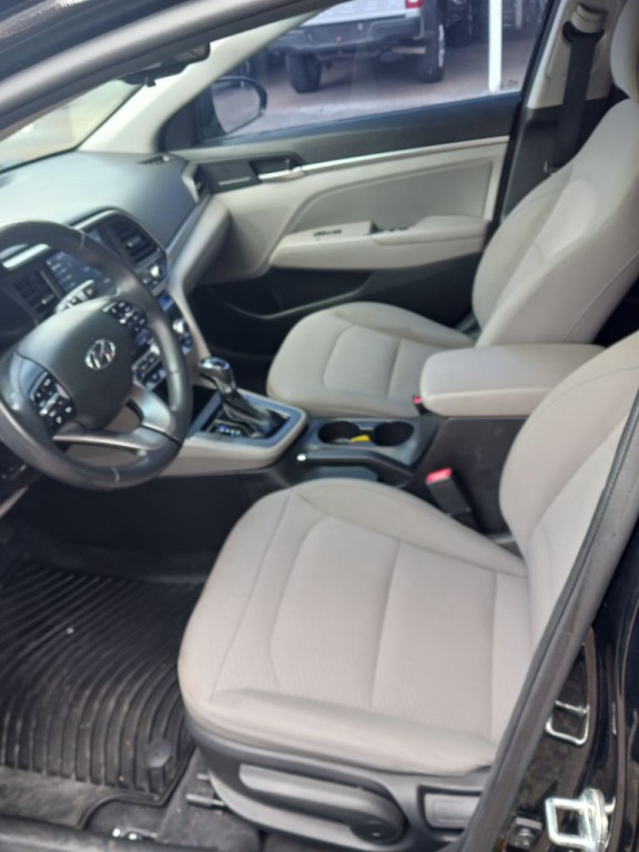 2020 Hyundai Elantra Image 11