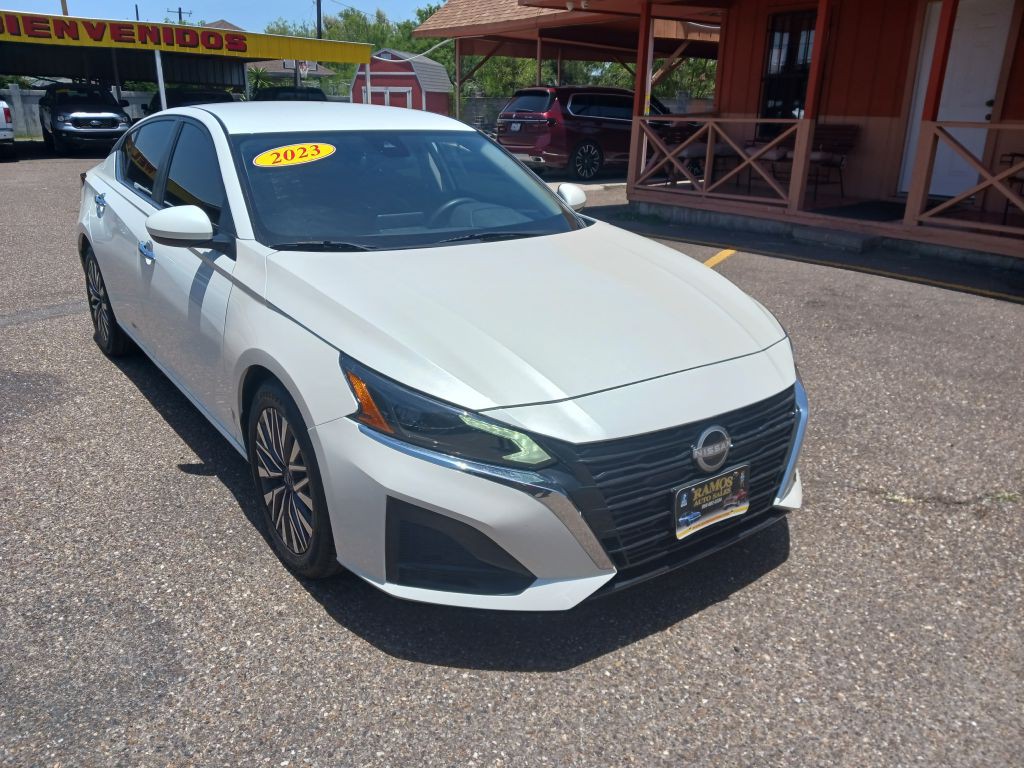 2023 Nissan Altima Image 1
