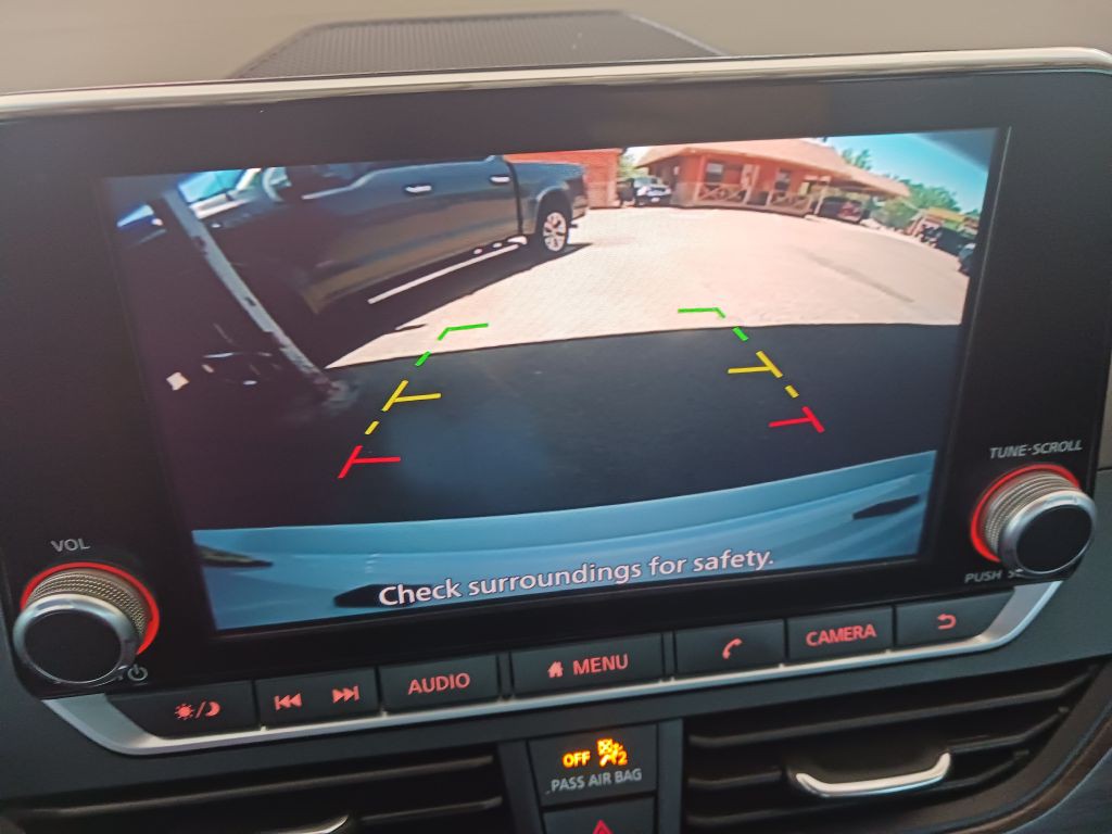 2023 Nissan Altima Image 9