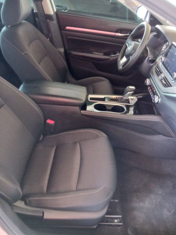 2023 Nissan Altima Image 14