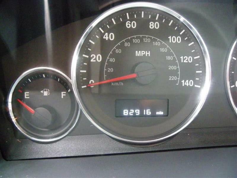 2010 Jeep Grand Cherokee Image 9