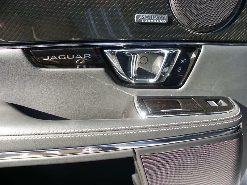 2015 Jaguar XJ Image 7
