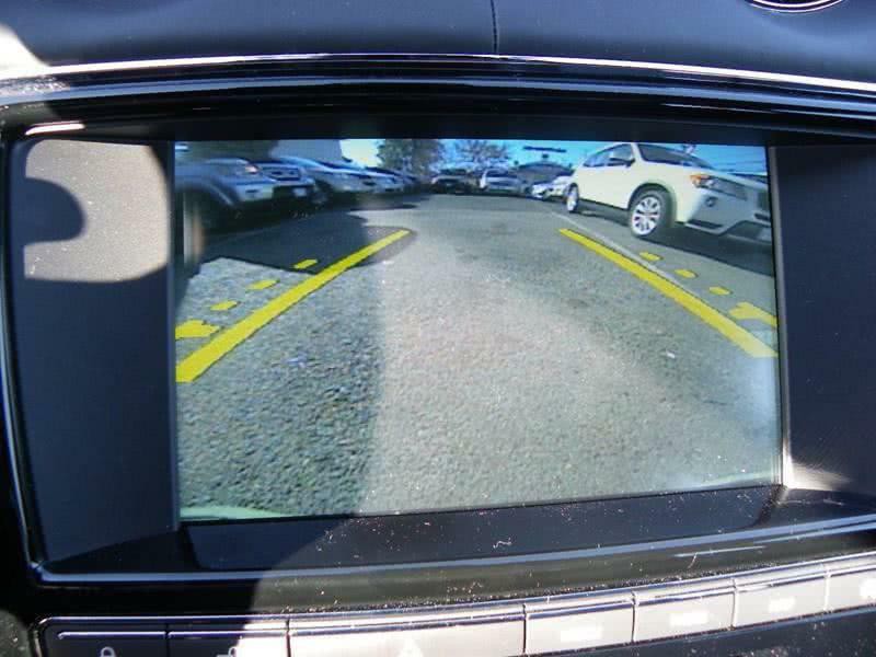 2015 Jaguar XJ Image 16