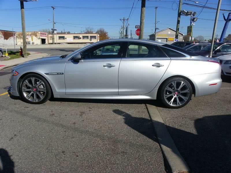 2015 Jaguar XJ Image 19