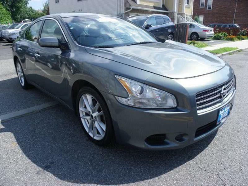 2011 Nissan Maxima Image 2