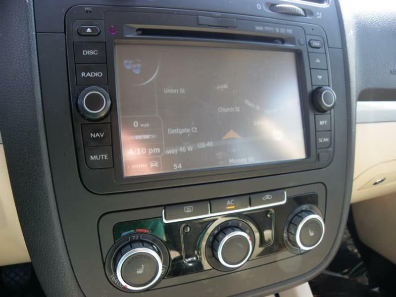 2010 Volkswagen Jetta Image 10