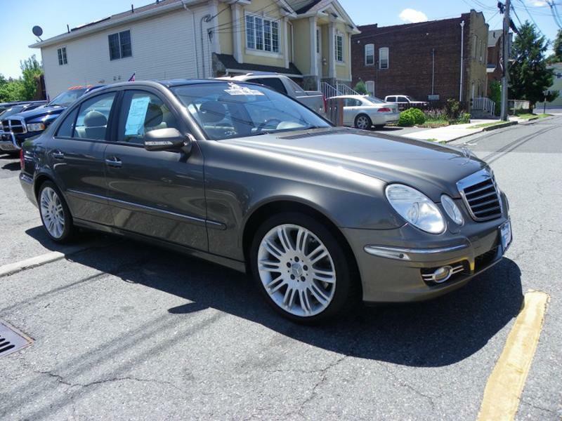 2008 Mercedes-Benz E-Class Image 2