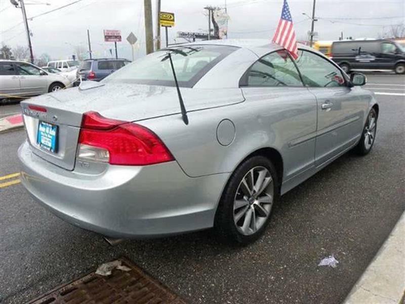 2011 Volvo C70 Image 3