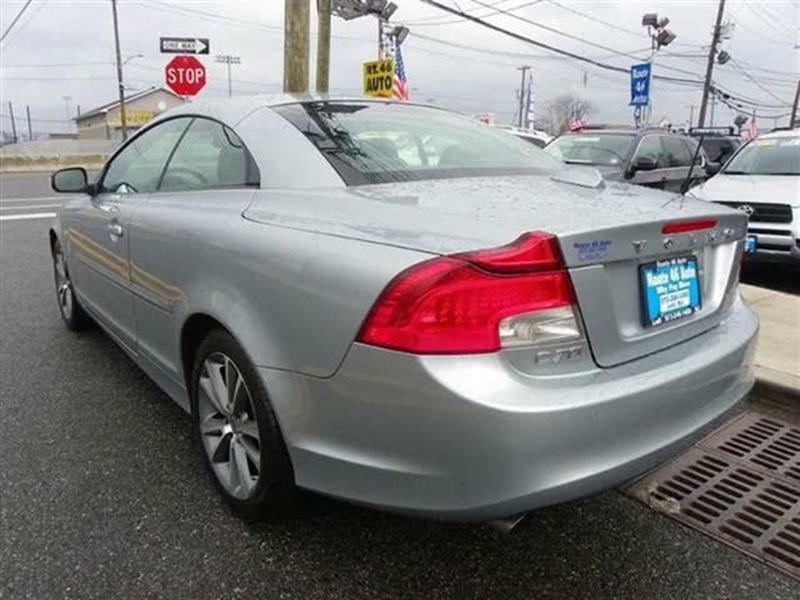 2011 Volvo C70 Image 4
