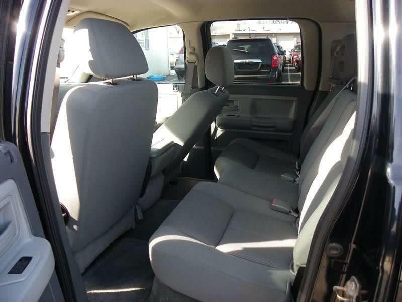 2005 Dodge Dakota Image 6
