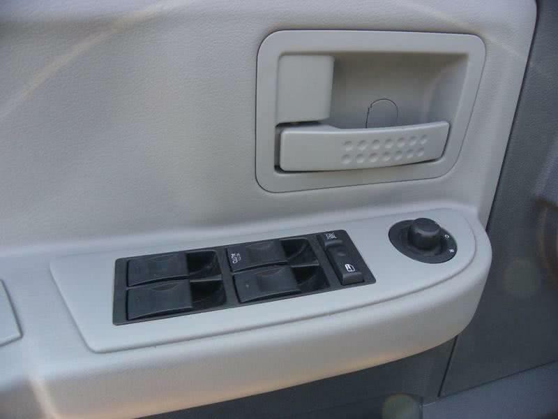 2005 Dodge Dakota Image 8