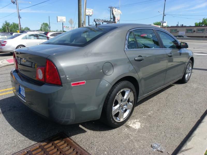 2009 Chevrolet Malibu Image 3