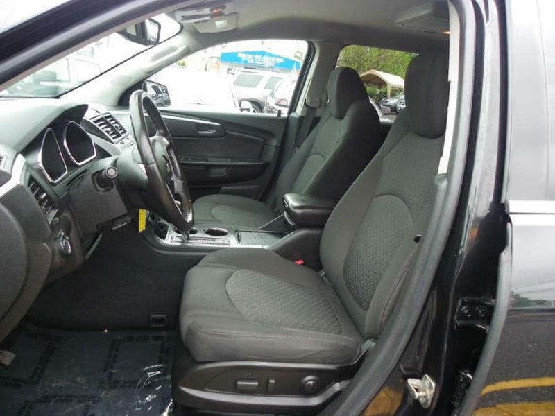 2010 Chevrolet Traverse Image 5